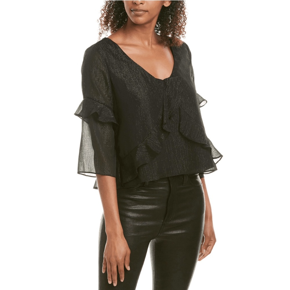 ✨NWT✨ BB Dakota Metallic Flowy Top